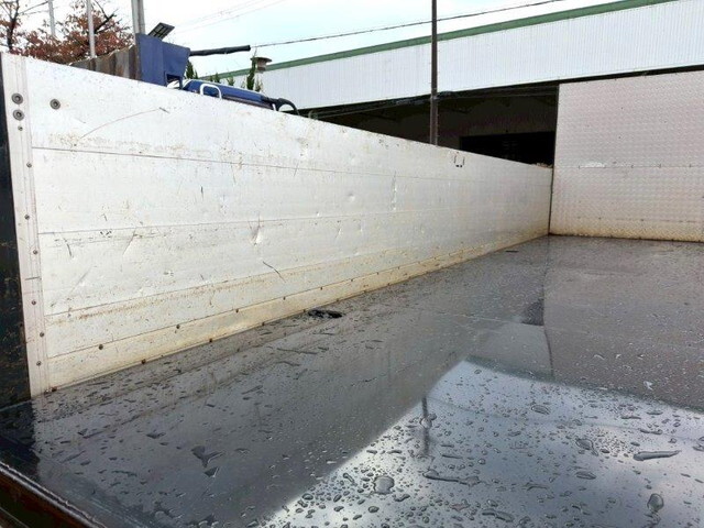 三菱ふそうファイターアルミブロック増トン（6t・8t）[写真08]