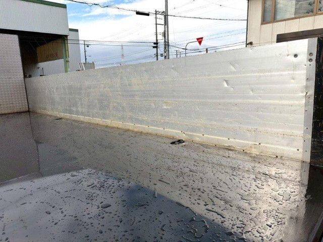 三菱ふそうファイターアルミブロック増トン（6t・8t）[写真09]