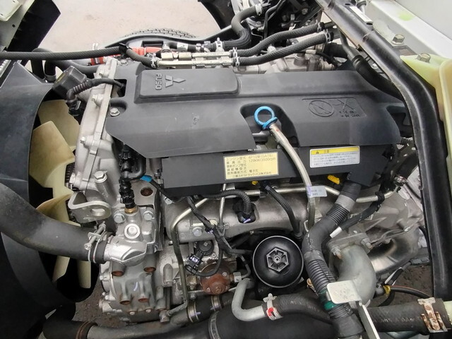 三菱ふそうキャンターアルミウイング小型（2t・3t）[写真14]