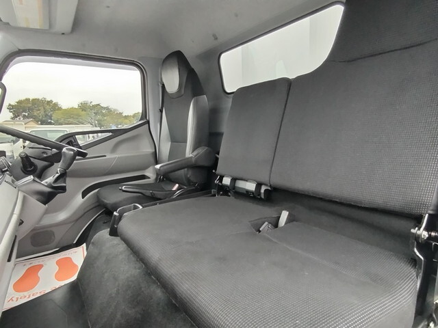 三菱ふそうキャンターアルミウイング小型（2t・3t）[写真22]