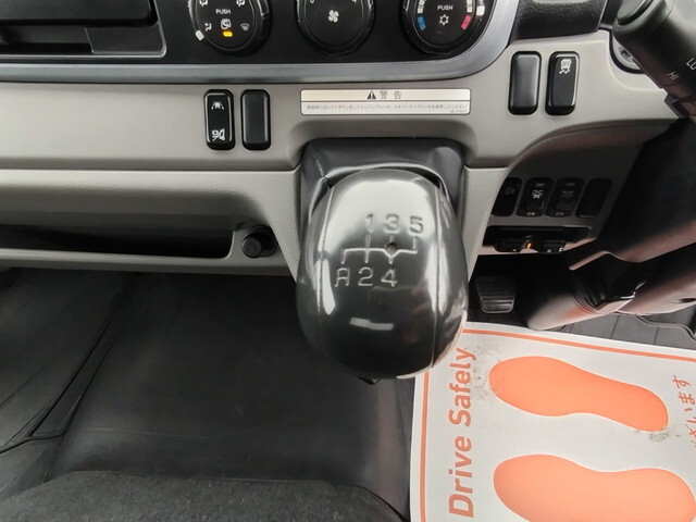 三菱ふそうキャンターアルミウイング小型（2t・3t）[写真24]