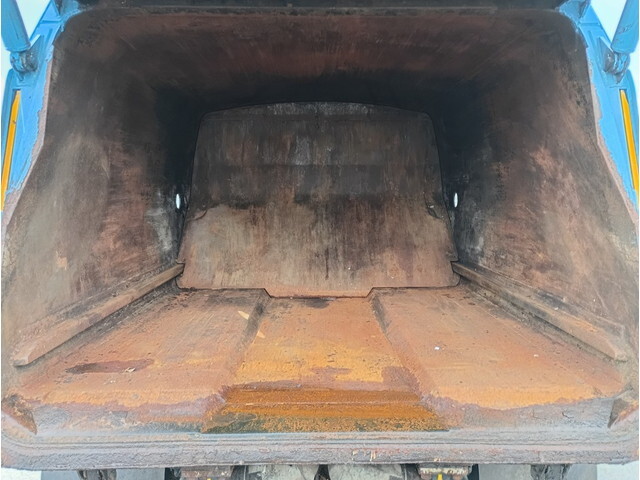 三菱ふそうキャンターパッカー車（塵芥車）小型（2t・3t）[写真10]