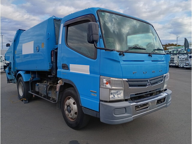三菱ふそうキャンターパッカー車（塵芥車）小型（2t・3t）[写真03]