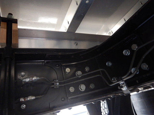 日野レンジャーアルミウイング中型（4t）[写真10]