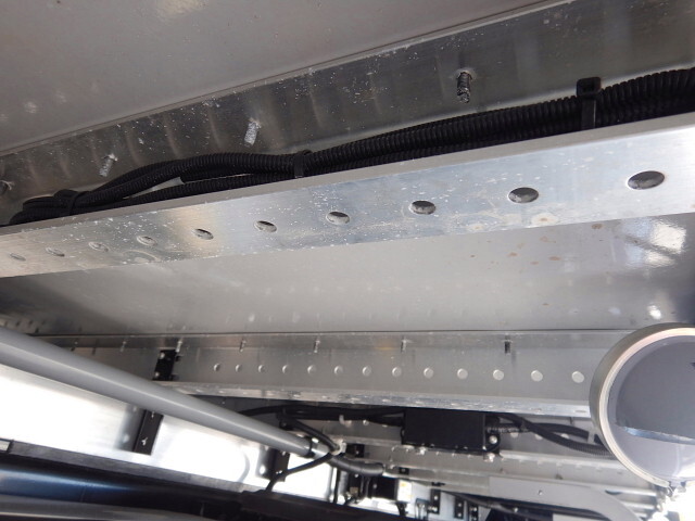 日野レンジャーアルミウイング中型（4t）[写真11]