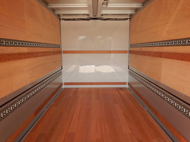 日野レンジャーアルミウイング中型（4t）[写真29]