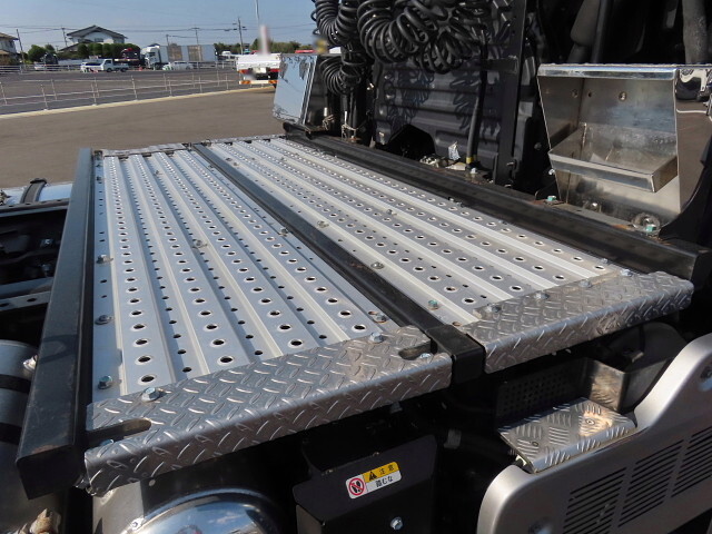 日野プロフィアトレーラーヘッド（トラクターヘッド）大型（10t）[写真10]