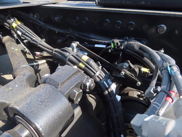 日野プロフィアトレーラーヘッド（トラクターヘッド）大型（10t）[写真11]