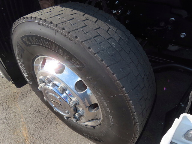 日野プロフィアトレーラーヘッド（トラクターヘッド）大型（10t）[写真16]