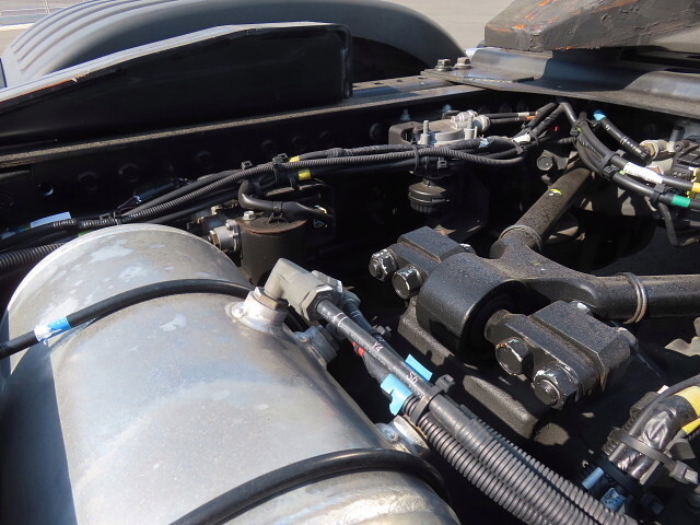 日野プロフィアトレーラーヘッド（トラクターヘッド）大型（10t）[写真09]