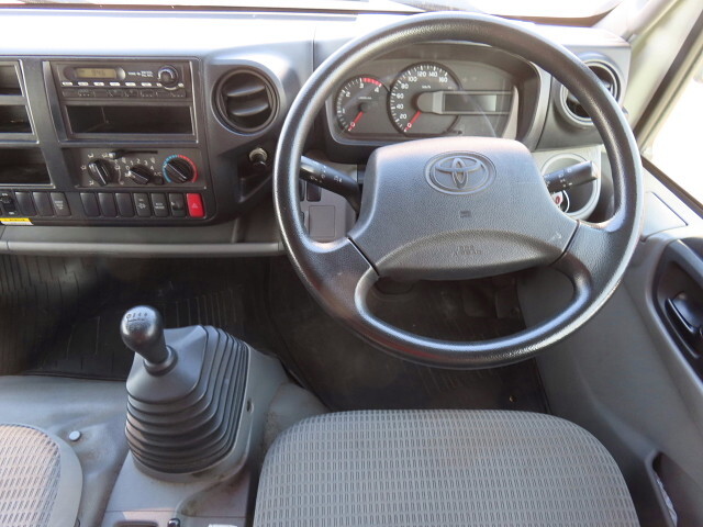 トヨタその他の車種アルミウイング小型（2t・3t）[写真23]