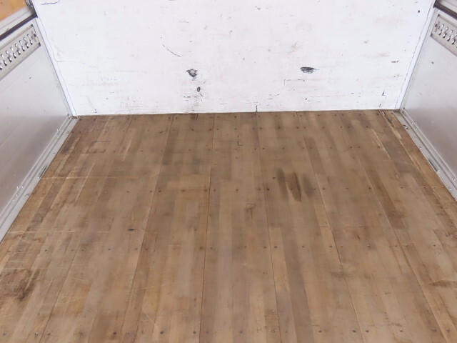 日野レンジャーアルミウイング中型（4t）[写真28]