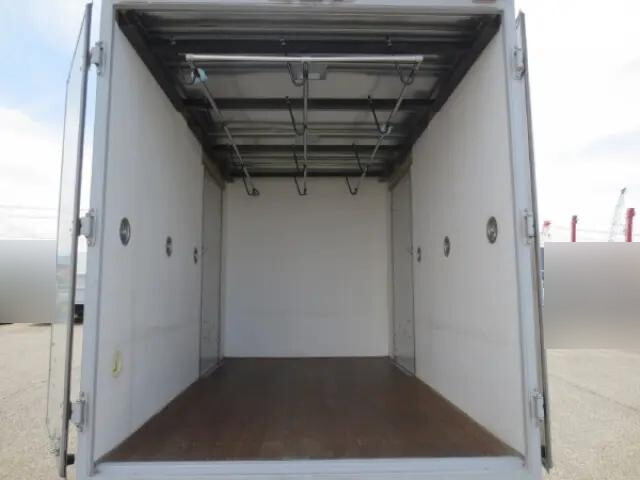 いすゞエルフアルミバン小型（2t・3t）[写真09]