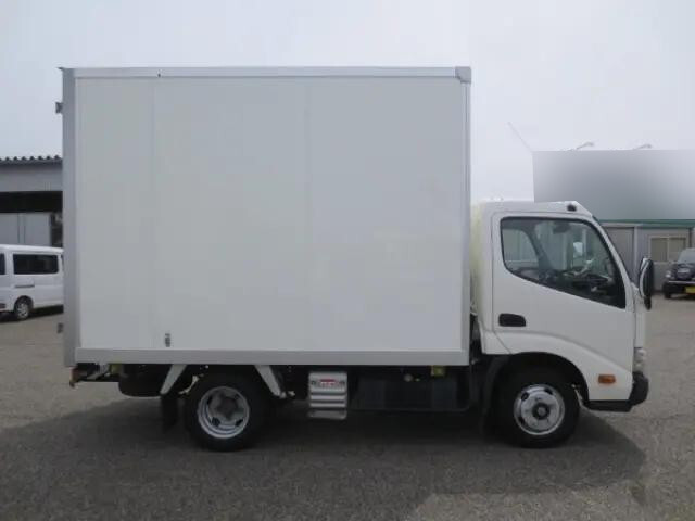 トヨタダイナアルミバン小型（2t・3t）[写真07]