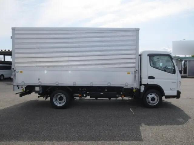 三菱ふそうキャンターアルミウイング小型（2t・3t）[写真07]