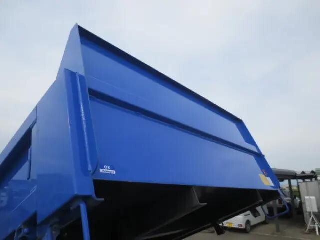 いすゞエルフダンプ小型（2t・3t）[写真10]