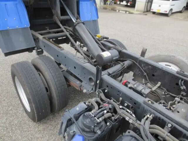 いすゞエルフダンプ小型（2t・3t）[写真12]