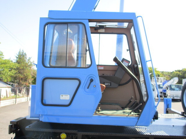 いすゞエルフトラッククレーン小型（2t・3t）[写真23]