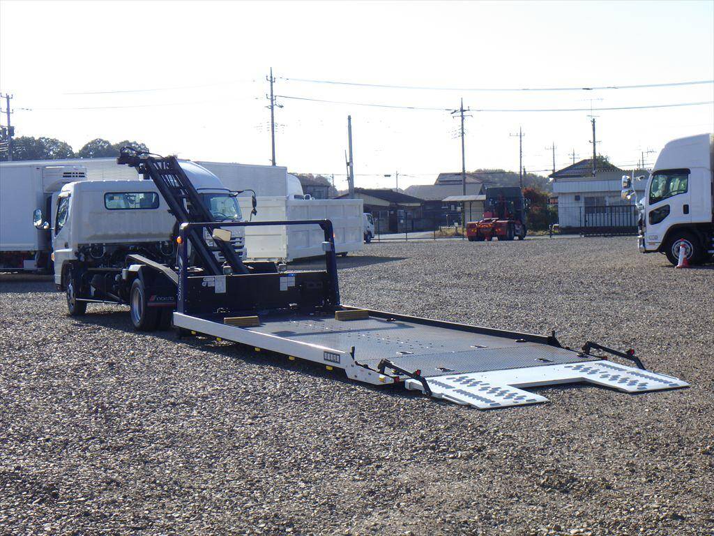 三菱ふそうキャンターセーフティローダー小型（2t・3t）[写真12]