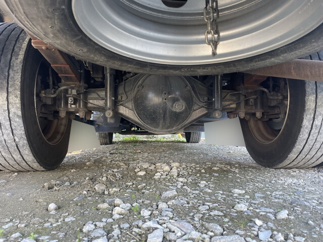 三菱ふそうキャンター平ボディ小型（2t・3t）[写真18]