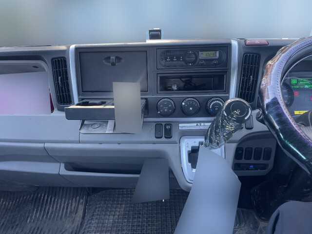 三菱ふそうキャンター平ボディ小型（2t・3t）[写真33]