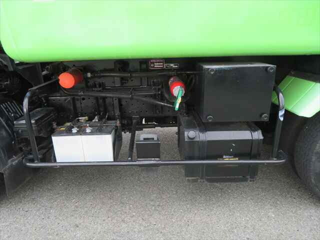 いすゞエルフパッカー車（塵芥車）小型（2t・3t）[写真14]