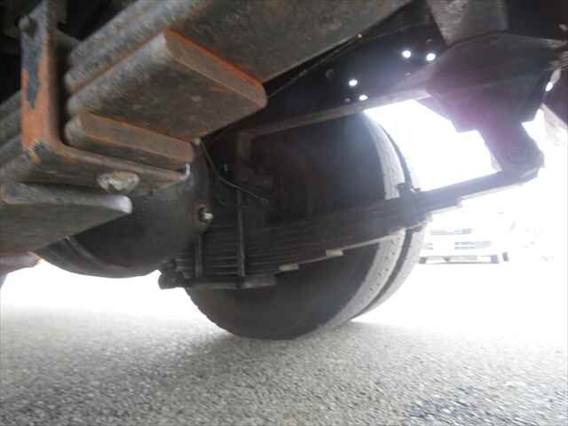 いすゞエルフパッカー車（塵芥車）小型（2t・3t）[写真17]