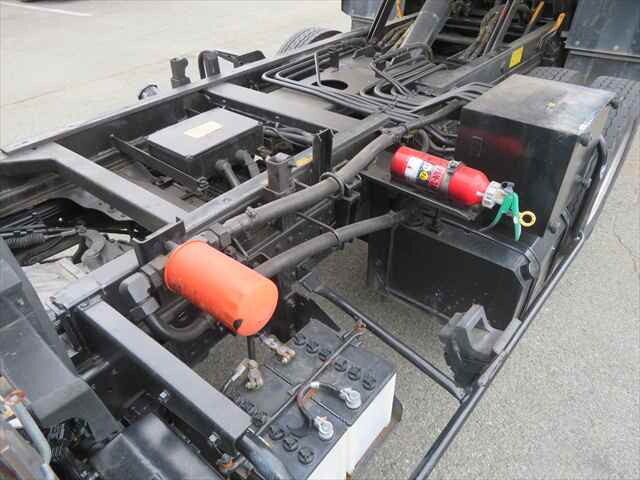 いすゞエルフパッカー車（塵芥車）小型（2t・3t）[写真23]