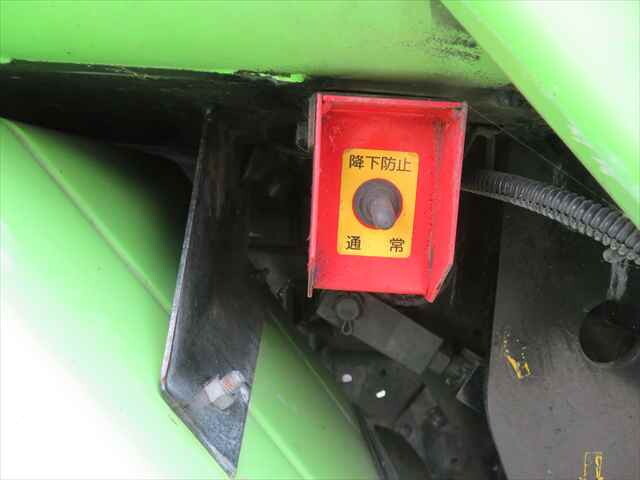 いすゞエルフパッカー車（塵芥車）小型（2t・3t）[写真30]