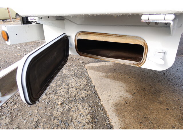 いすゞフォワードパッカー車（塵芥車）中型（4t）[写真10]