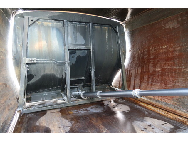 いすゞフォワードパッカー車（塵芥車）中型（4t）[写真16]