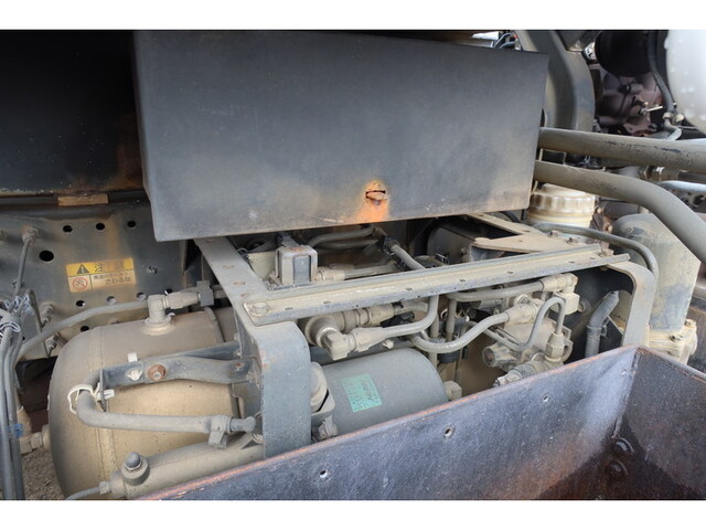 いすゞフォワードパッカー車（塵芥車）中型（4t）[写真23]