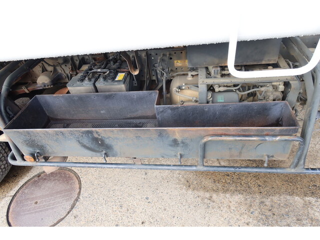 いすゞフォワードパッカー車（塵芥車）中型（4t）[写真25]