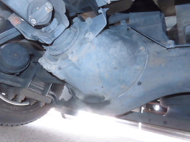 三菱ふそうスーパーグレートアルミウイング大型（10t）[写真15]