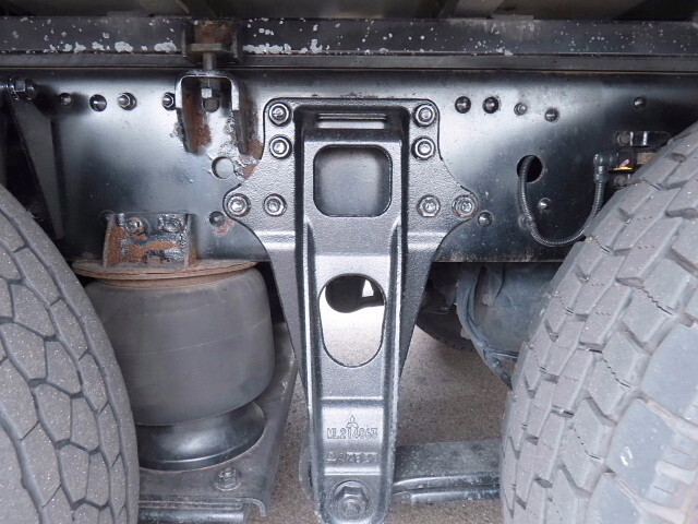 三菱ふそうスーパーグレートアルミウイング大型（10t）[写真17]