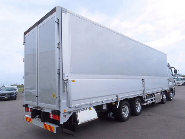 三菱ふそうスーパーグレートアルミウイング大型（10t）[写真02]