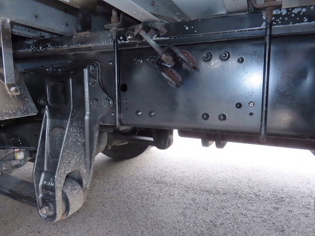 三菱ふそうスーパーグレートアルミウイング大型（10t）[写真21]