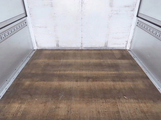 三菱ふそうスーパーグレートアルミウイング大型（10t）[写真08]