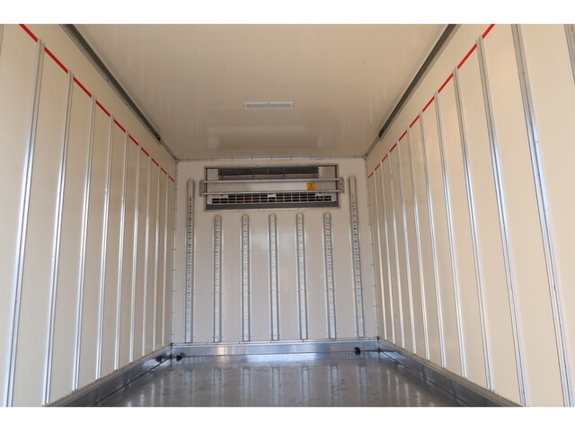 いすゞエルフ冷凍車（冷蔵車）小型（2t・3t）[写真15]