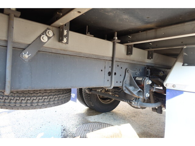 いすゞエルフ冷凍車（冷蔵車）小型（2t・3t）[写真17]