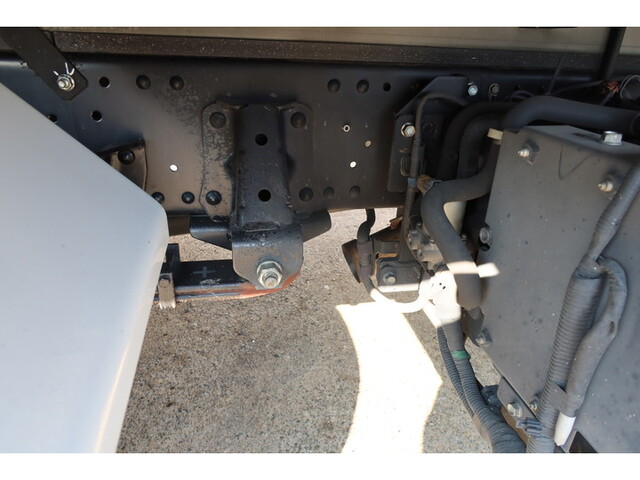 いすゞエルフ冷凍車（冷蔵車）小型（2t・3t）[写真20]