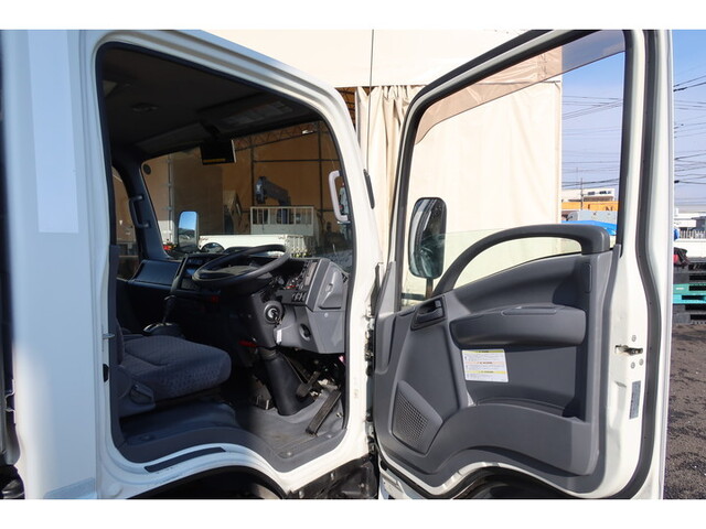 いすゞエルフ冷凍車（冷蔵車）小型（2t・3t）[写真30]