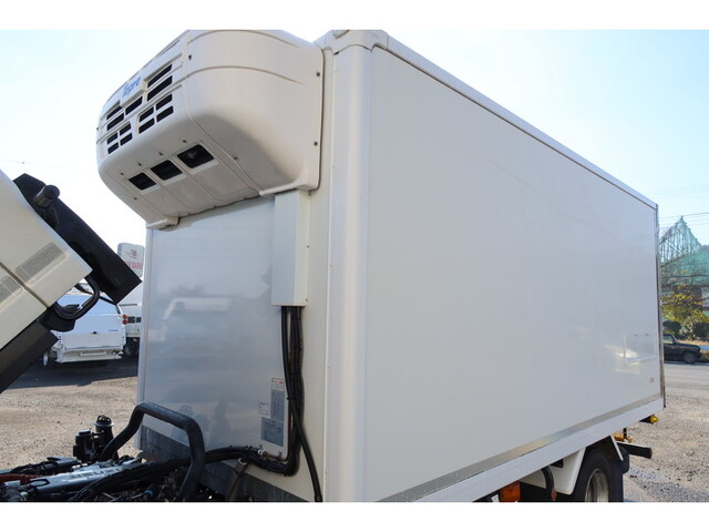 いすゞエルフ冷凍車（冷蔵車）小型（2t・3t）[写真07]