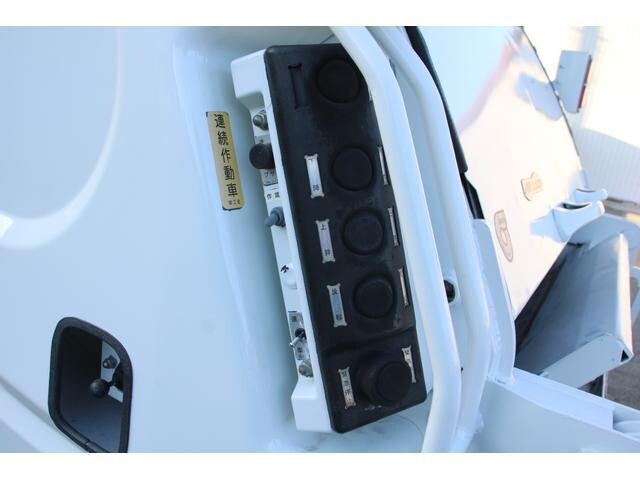 日野デュトロパッカー車（塵芥車）小型（2t・3t）[写真18]