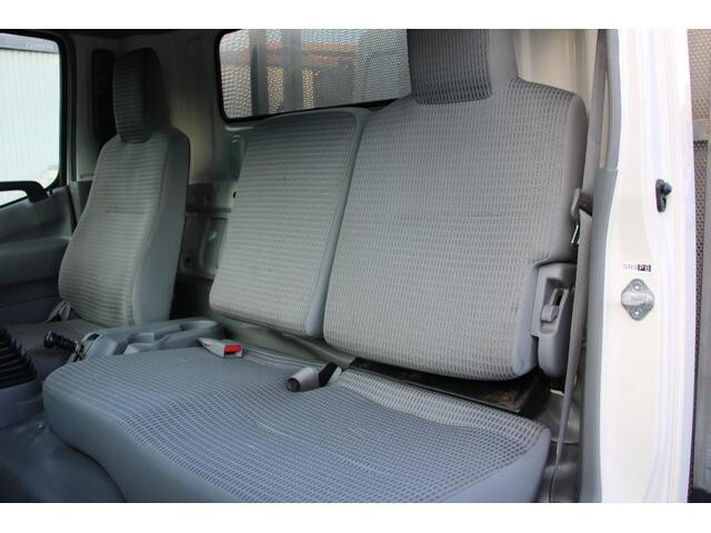 日野デュトロパッカー車（塵芥車）小型（2t・3t）[写真38]