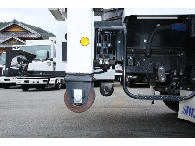 いすゞエルフその他の形状小型（2t・3t）[写真13]