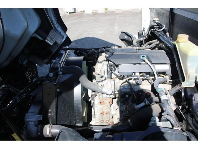 三菱ふそうキャンター平ボディ小型（2t・3t）[写真10]