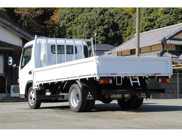 三菱ふそうキャンター平ボディ小型（2t・3t）[写真02]