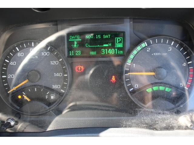 三菱ふそうキャンター平ボディ小型（2t・3t）[写真26]