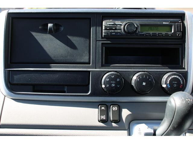 三菱ふそうキャンター平ボディ小型（2t・3t）[写真28]